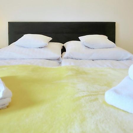 Onholiday Apartamenty Baltycka Kolobrzeg Bagian luar foto